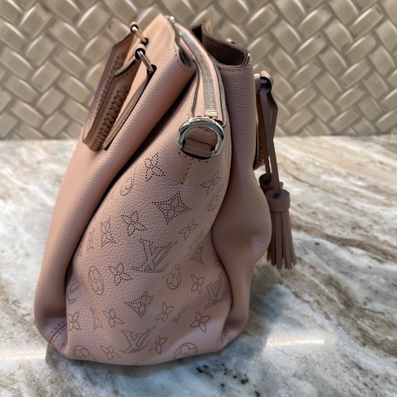 LOUIS VUITTON HAUMEA - Picture 5 of 12